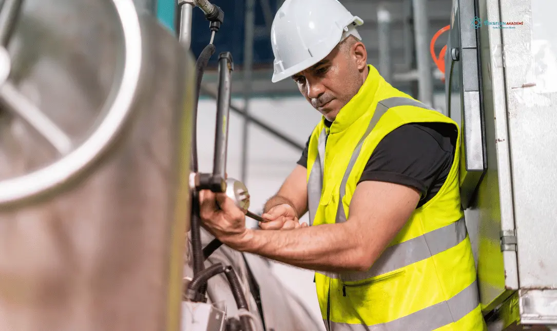  Makine Bakımcı Seviye 3